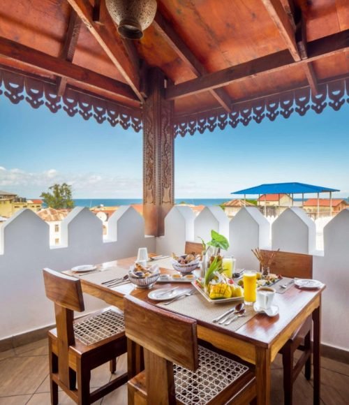 DoubleTree by Hilton Stone Town